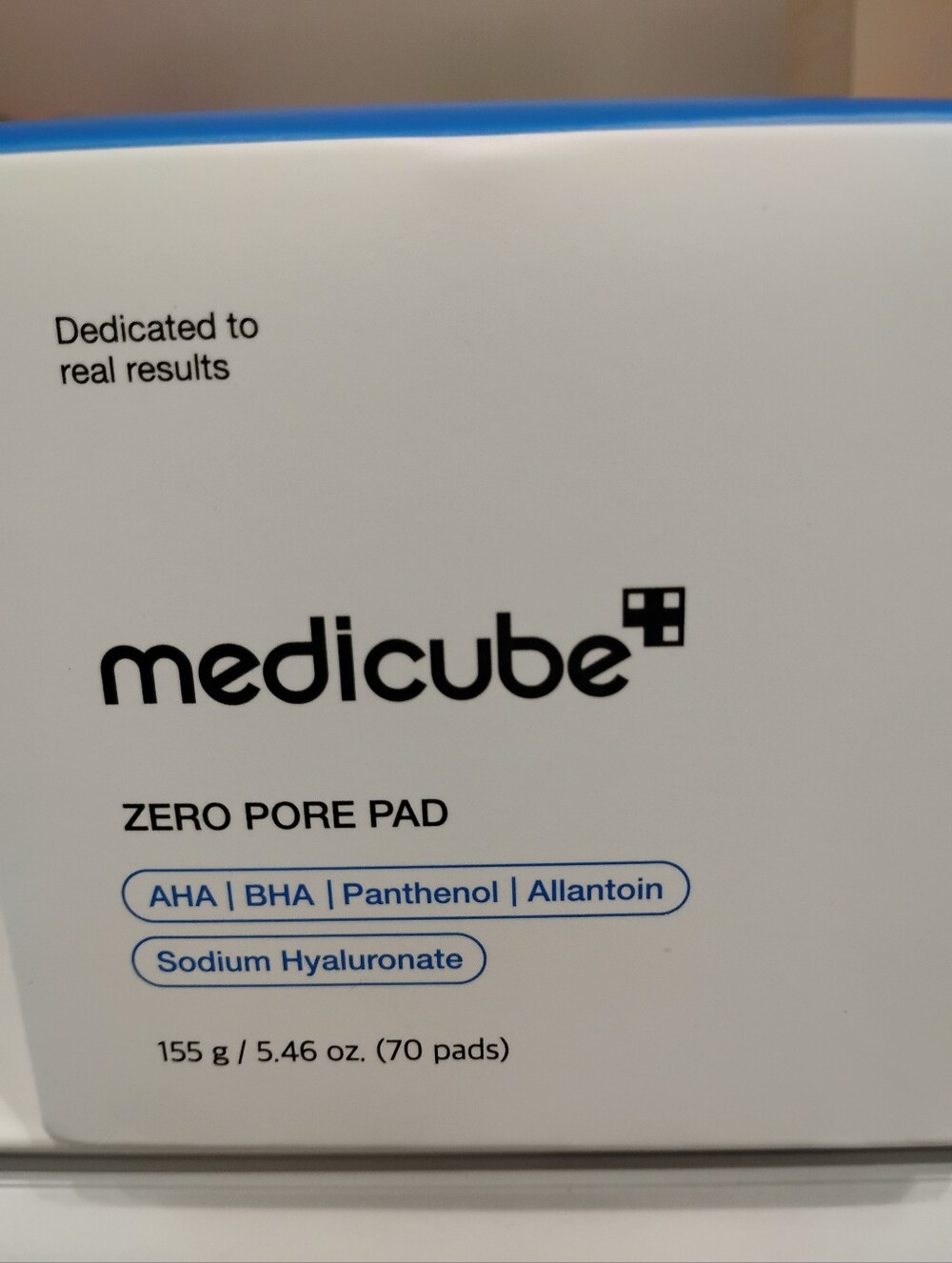 New Medicube Zero Pore Pad - White with Blue Accents